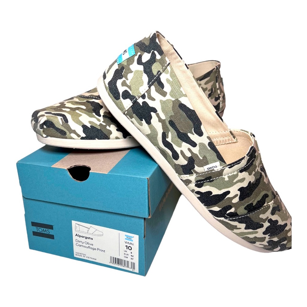 NWT TOMS Camouflage Print shoes Women’s size 10